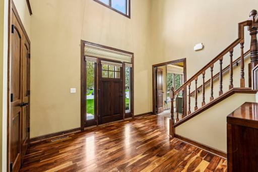 Bright and airy 2 story entry