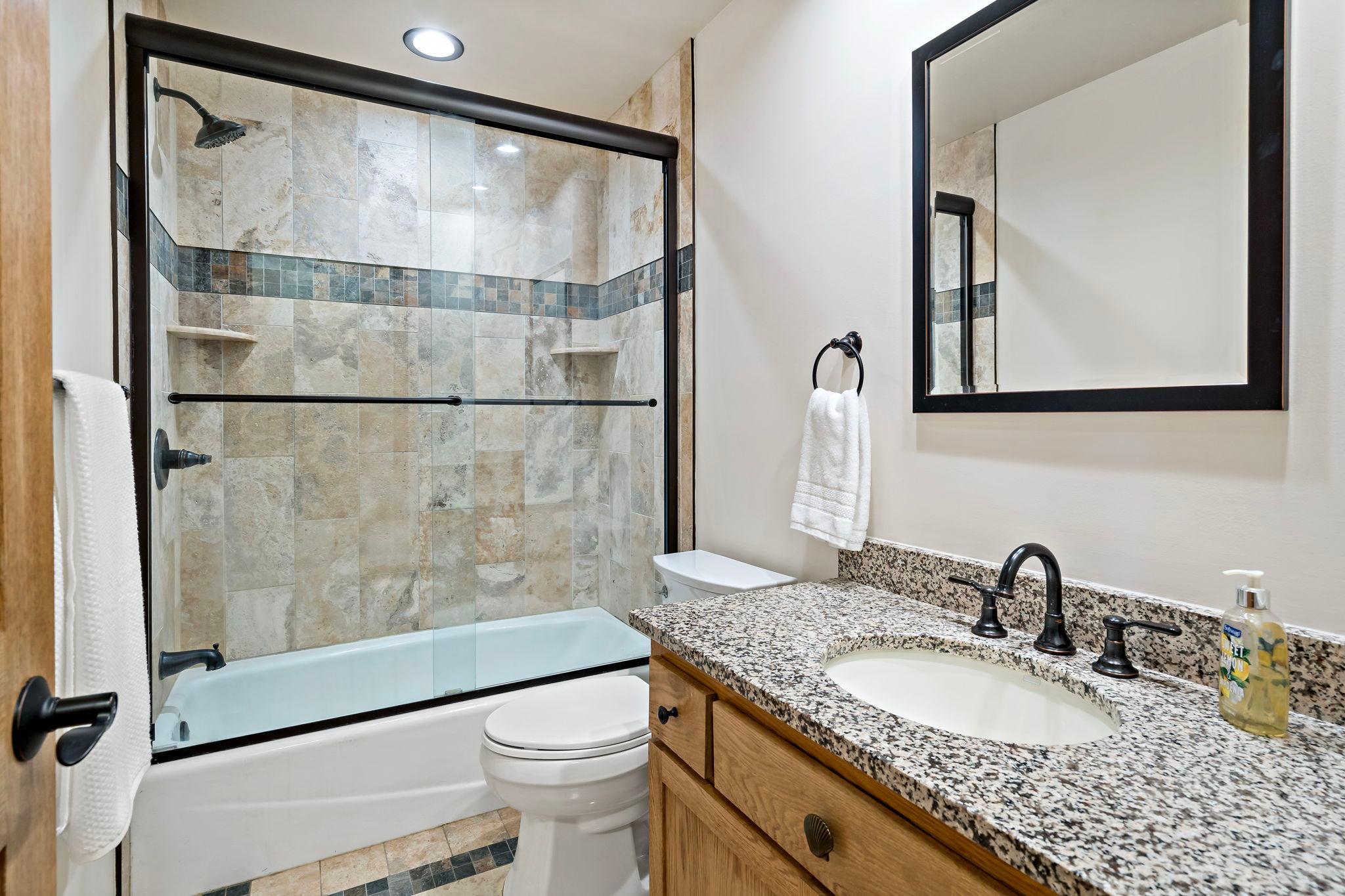 Main level bath