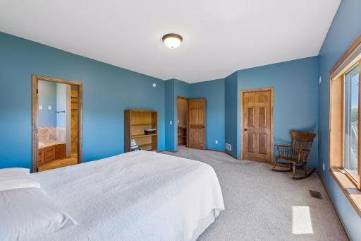 10627 Colorado Avenue N, Brooklyn Park, MN 55443
