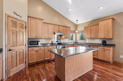10627 Colorado Avenue N, Brooklyn Park, MN 55443