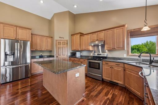 10627 Colorado Avenue N, Brooklyn Park, MN 55443