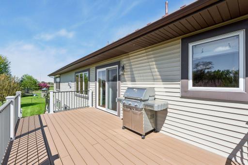 10627 Colorado Avenue N, Brooklyn Park, MN 55443