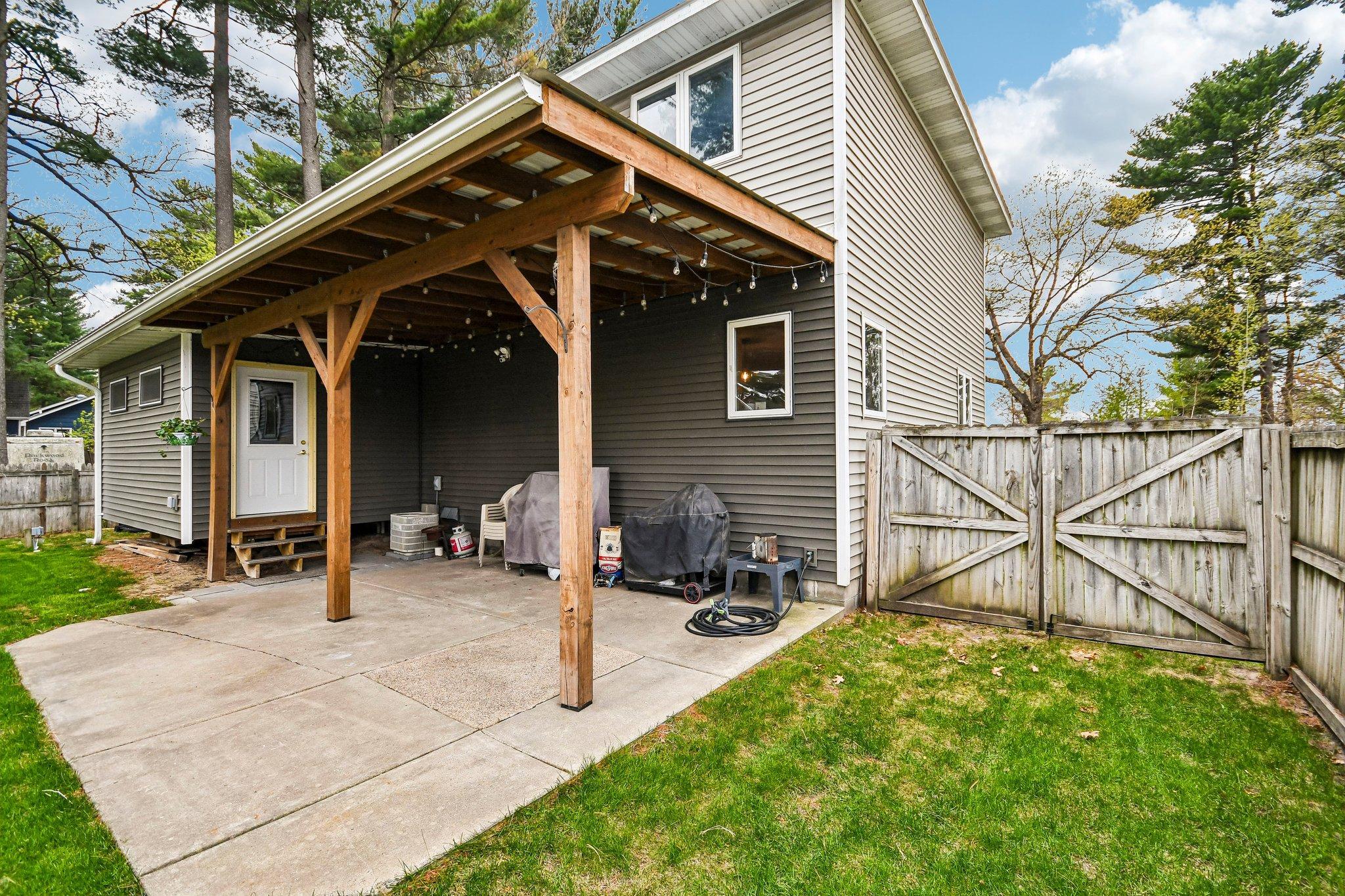 6-web-or-mls-Birch Rd-S0705-006.jpg