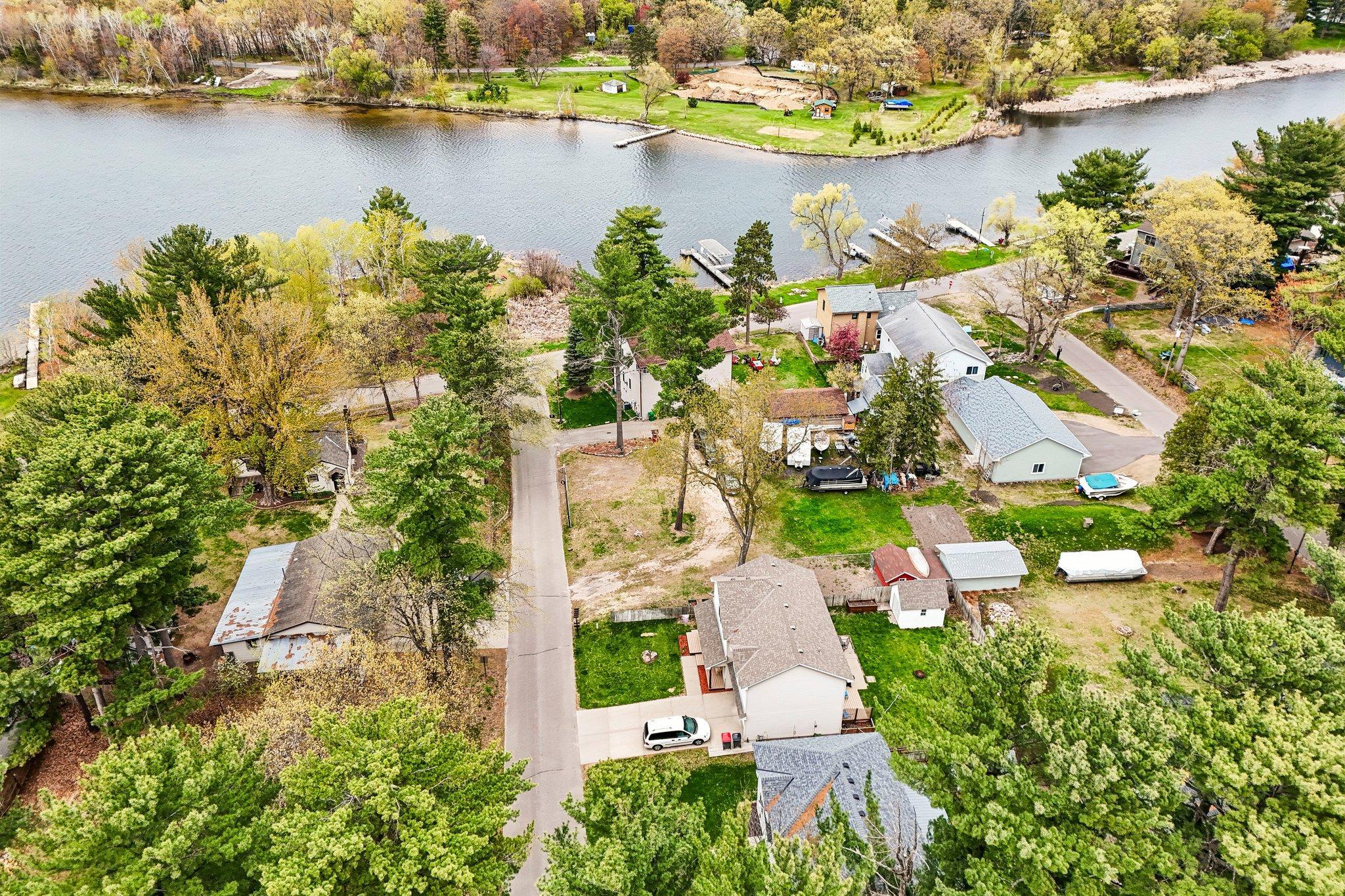 19-web-or-mls-Birch Rd-S0705-019.jpg