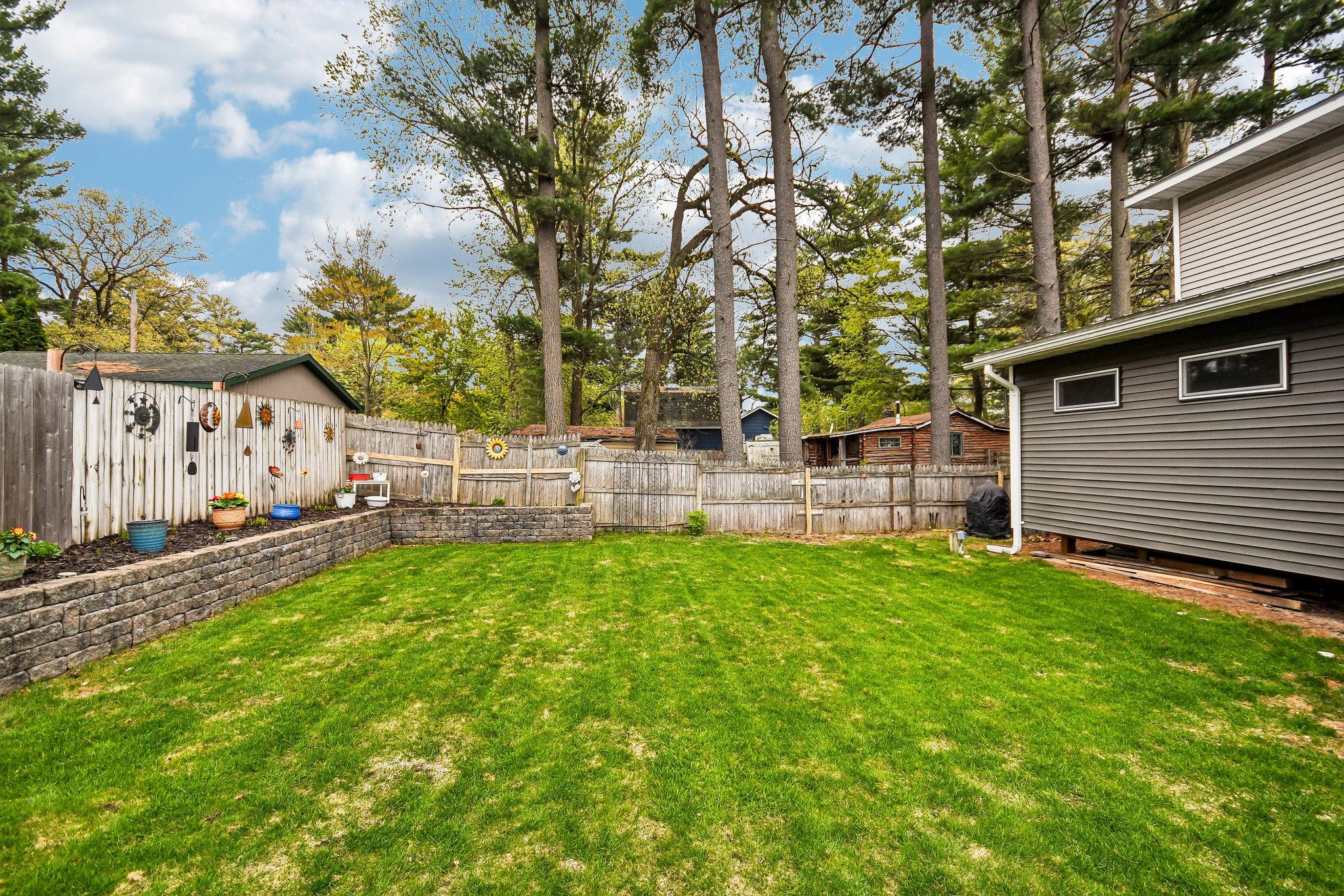 12-web-or-mls-Birch Rd-S0705-012.jpg