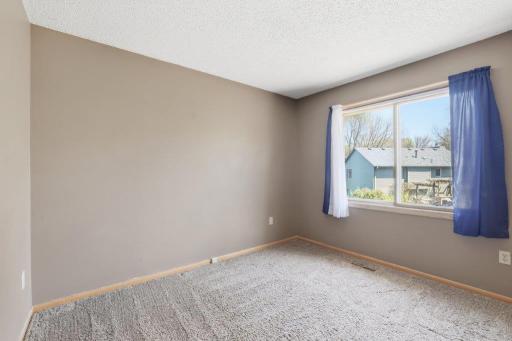9480 71st S, Cottage Grove, MN 55016