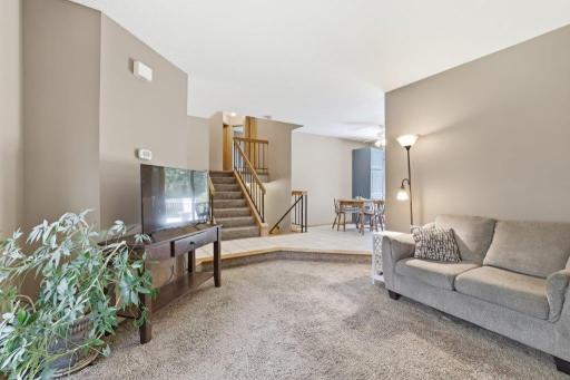 9480 71st S, Cottage Grove, MN 55016