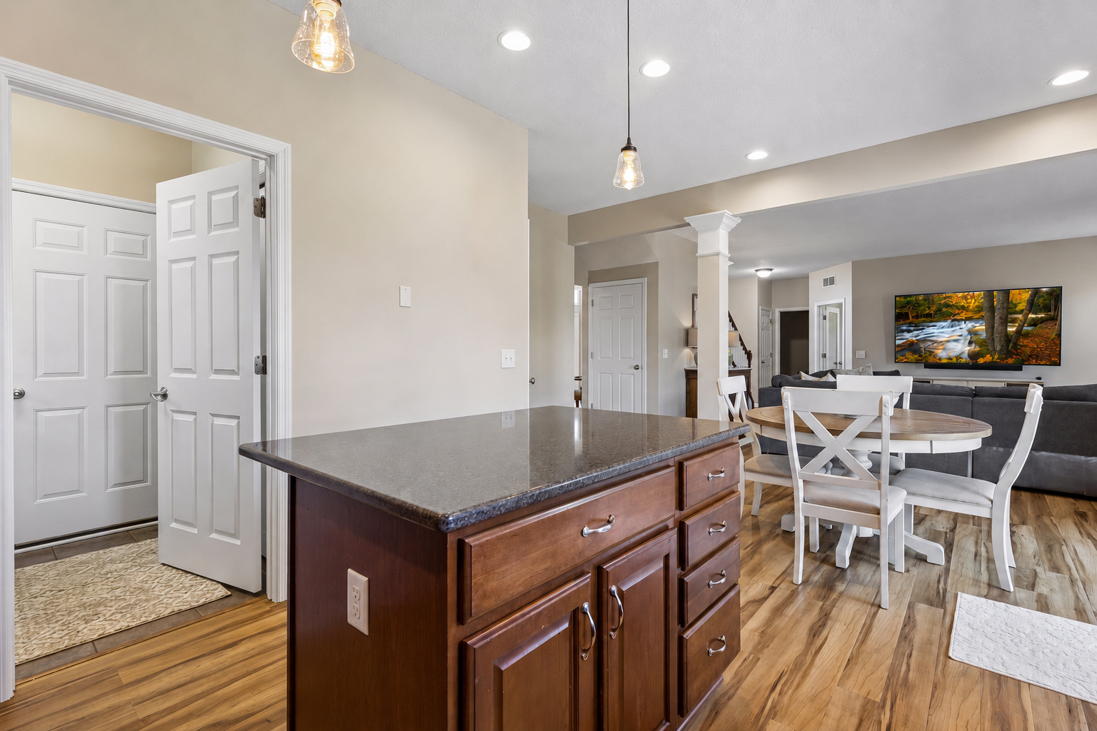 Photo 5