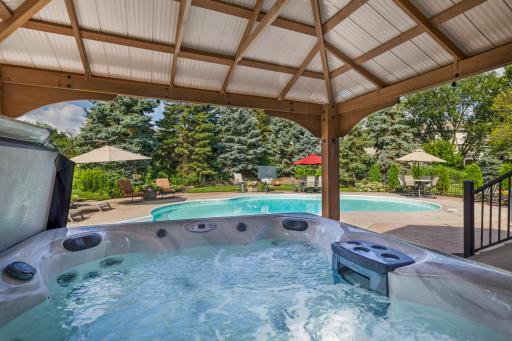 9548 Virginia Avenue S, Minneapolis, MN 55438