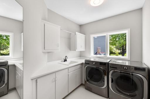 9548 Virginia Avenue S, Minneapolis, MN 55438