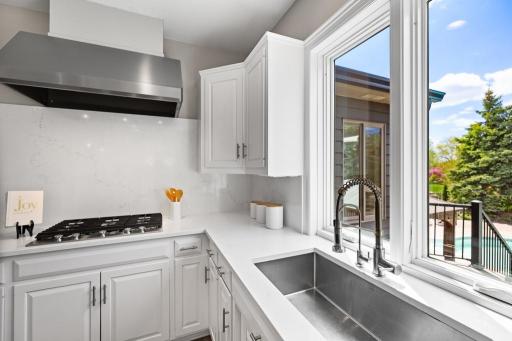 9548 Virginia Avenue S, Minneapolis, MN 55438