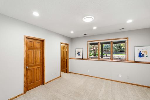 9548 Virginia Avenue S, Minneapolis, MN 55438