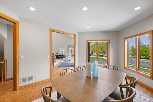 9548 Virginia Avenue S, Minneapolis, MN 55438