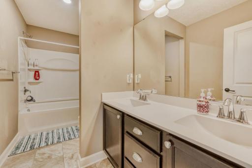 6799 Jensen Ave S - Web Quality - 023 - 23 Bathroom.jpg