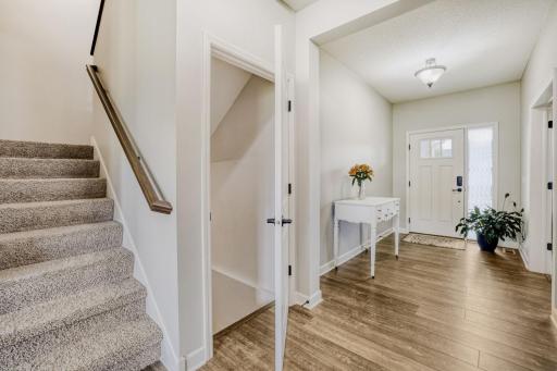 6799 Jensen Ave S - Web Quality - 002 - 02 Foyer.jpg