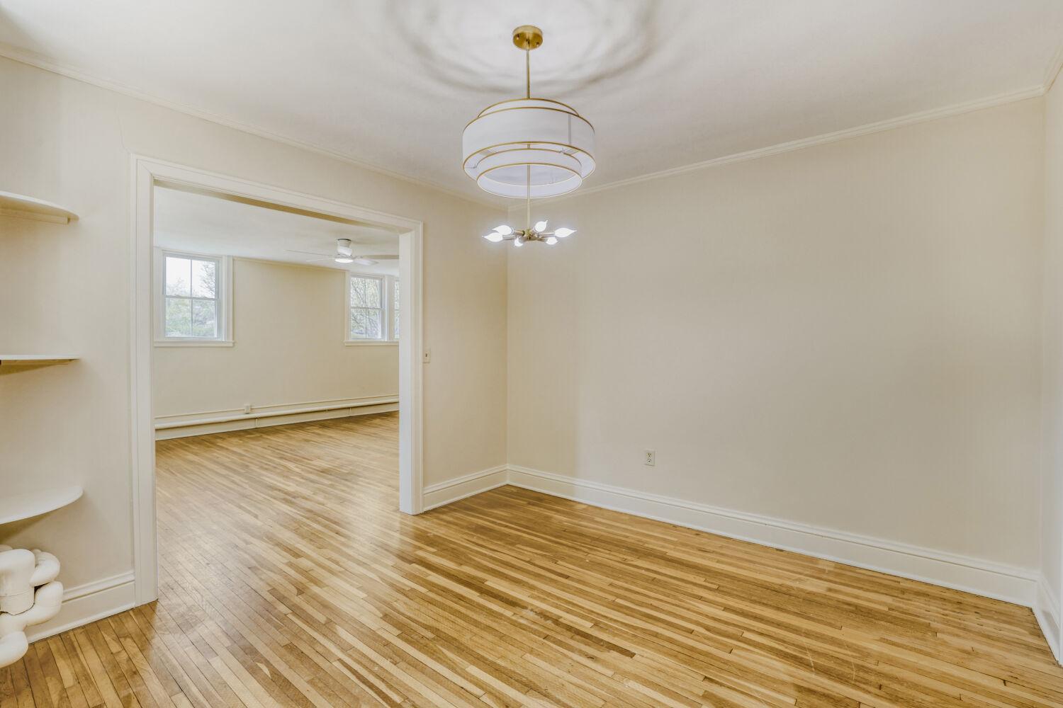 2615 Park Avenue #B2 - Web Quality - 011 - 10 Family Room.jpg