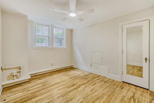 2615 Park Avenue #B2 - Web Quality - 018 - 17 Primary Bedroom.jpg