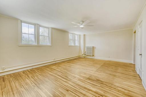 2615 Park Avenue #B2 - Web Quality - 012 - 11 Family Room.jpg