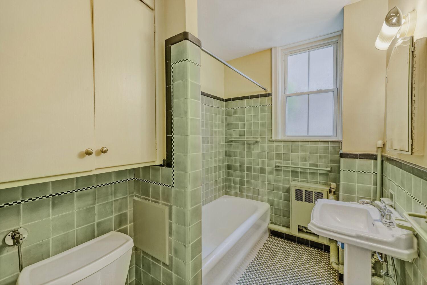 2615 Park Avenue #B2 - Web Quality - 020 - 19 Primary Bathroom.jpg