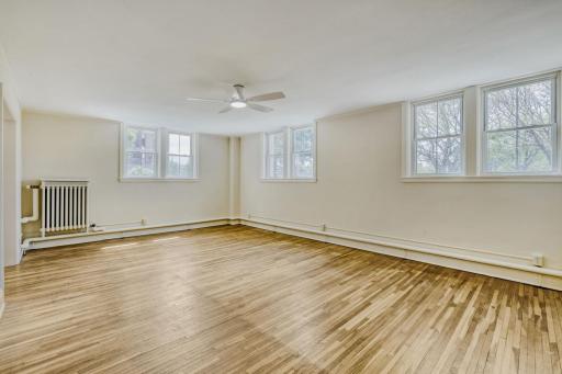 2615 Park Avenue #B2 - Web Quality - 015 - 14 Family Room.jpg