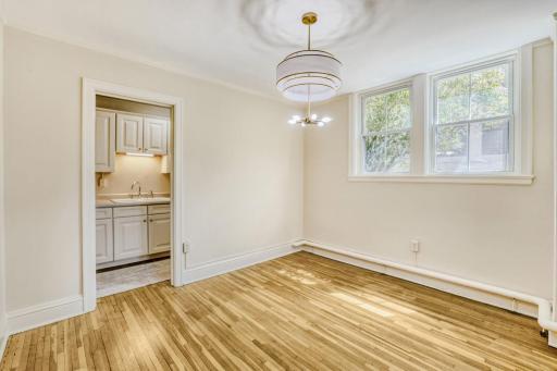 2615 Park Avenue #B2 - Web Quality - 010 - 09 Family Room.jpg