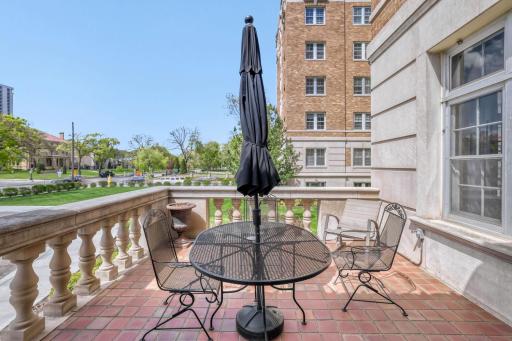 2615 Park Avenue #B2 - Web Quality - 022 - 21 Balcony.jpg