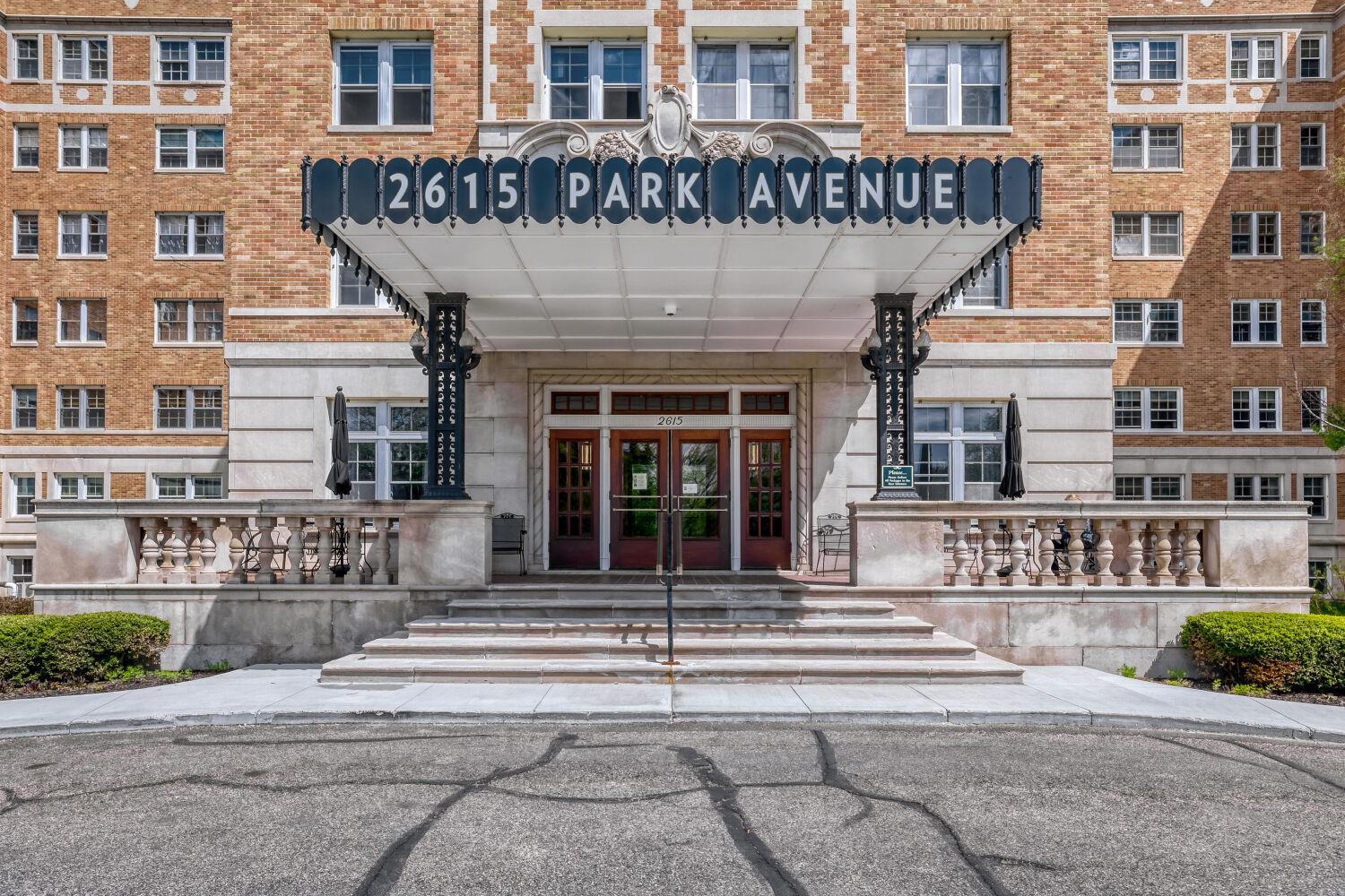 2615 Park Avenue #B2 - Web Quality - 002 - 01 Exterior Front.jpg