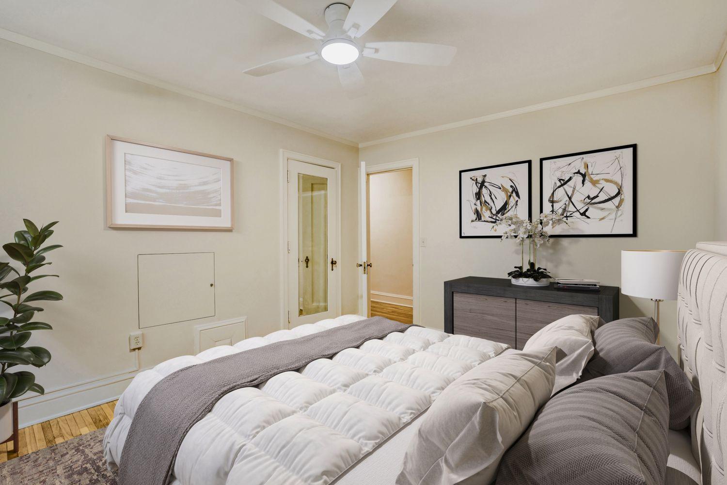 2615 Park Avenue #B2 - Web Quality - 032 - 18 Primary Bedroom VS.jpg