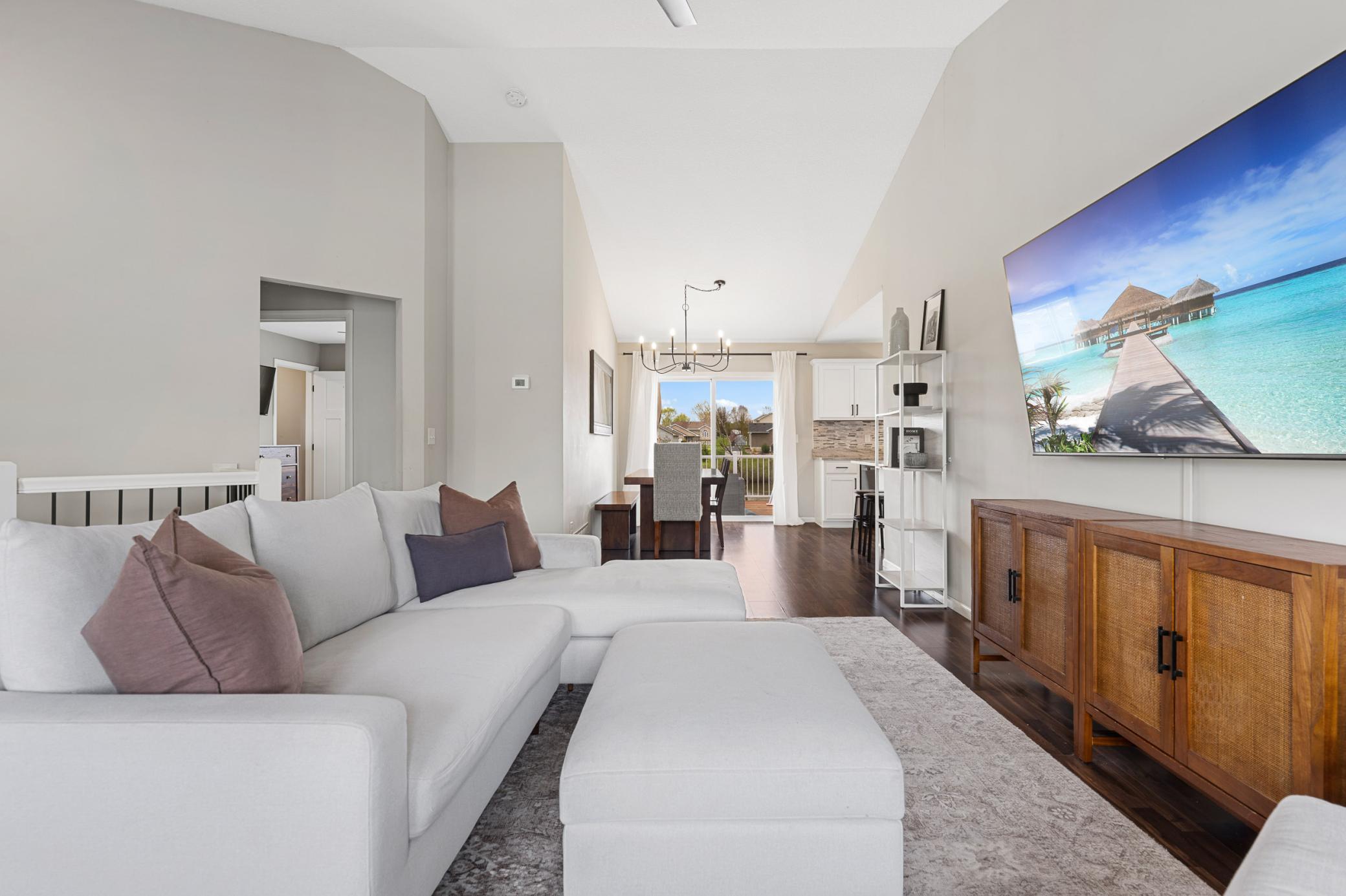 239 Plum Tree Ln-MLS-6.jpg
