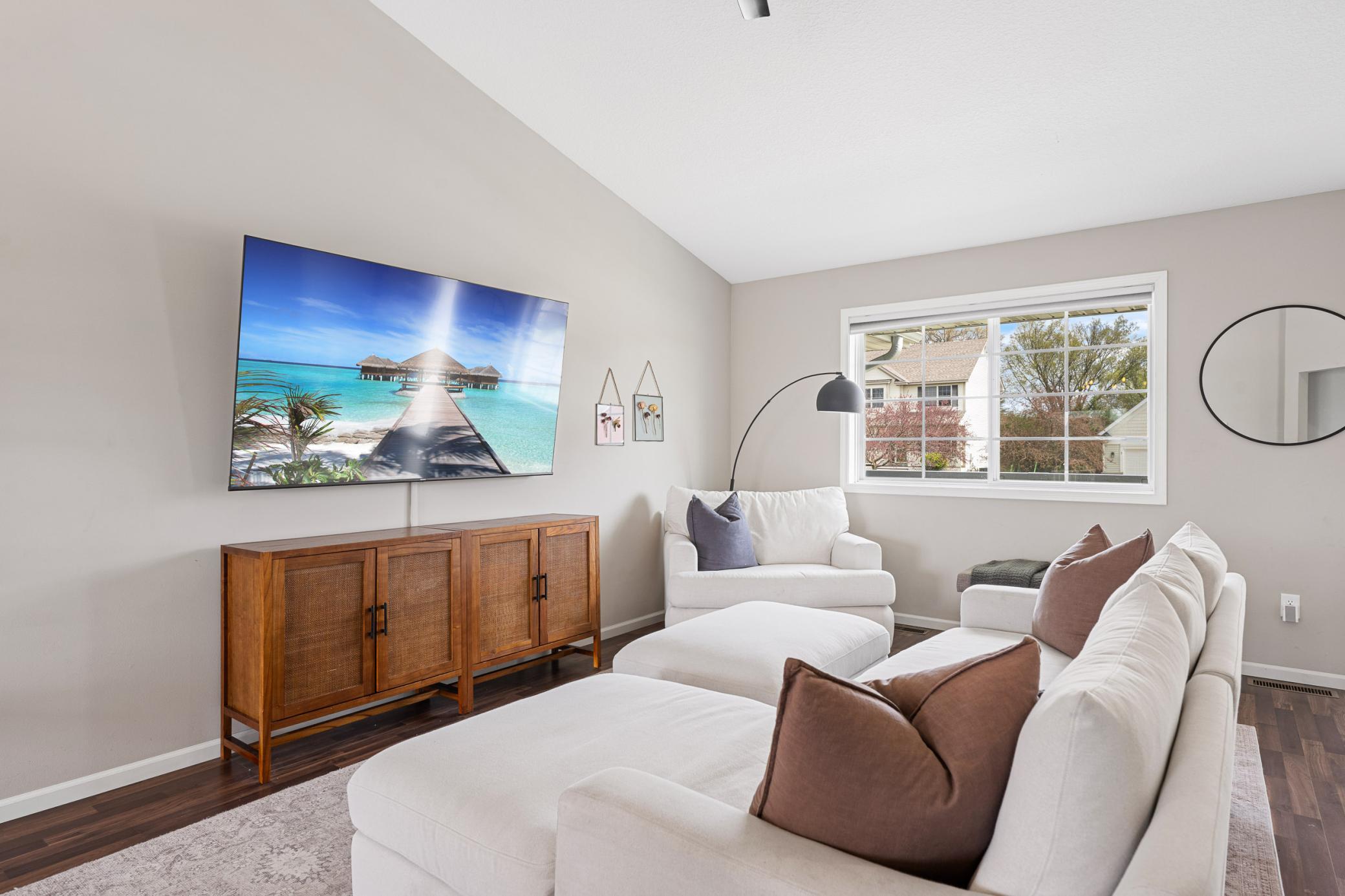 239 Plum Tree Ln-MLS-4.jpg
