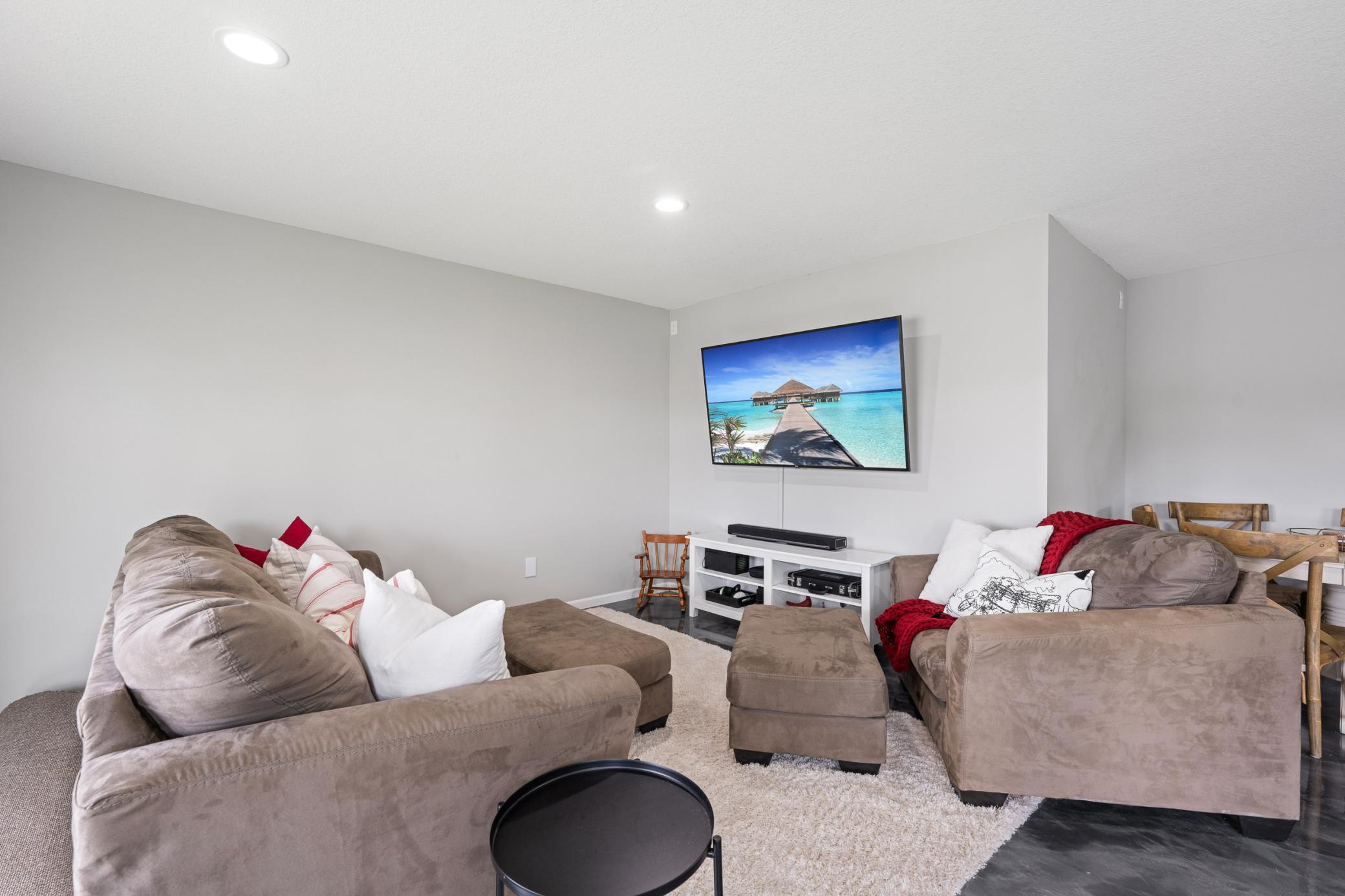239 Plum Tree Ln-MLS-28.jpg