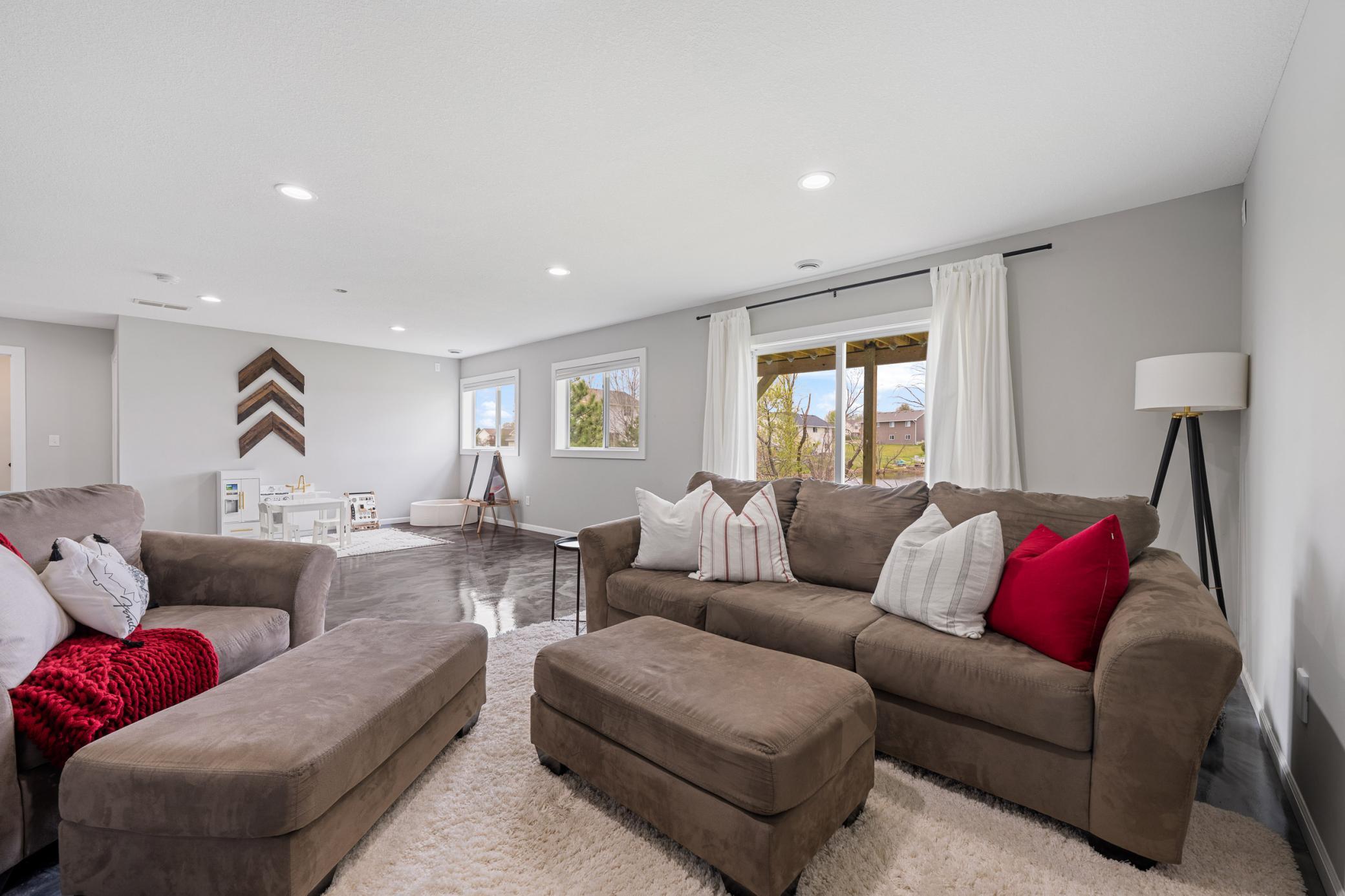 239 Plum Tree Ln-MLS-29.jpg