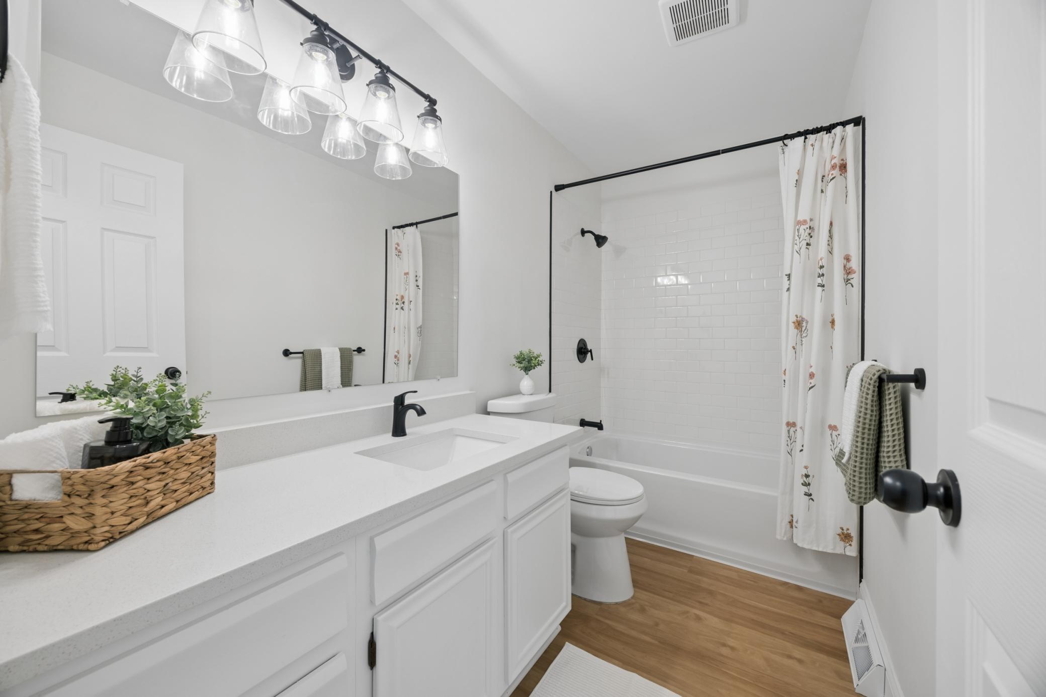 Main floor full bath