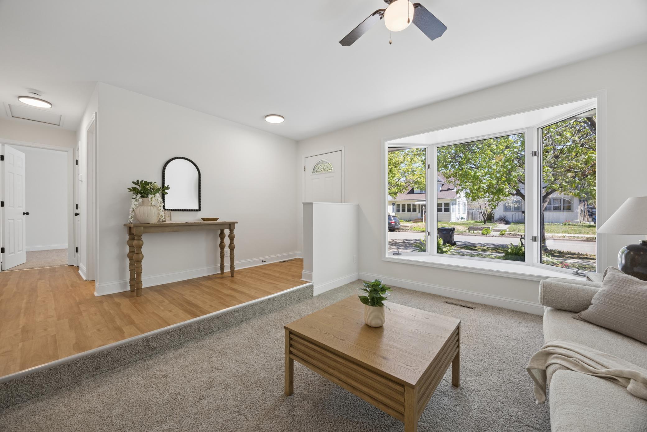 Front living room/foyer facing NE