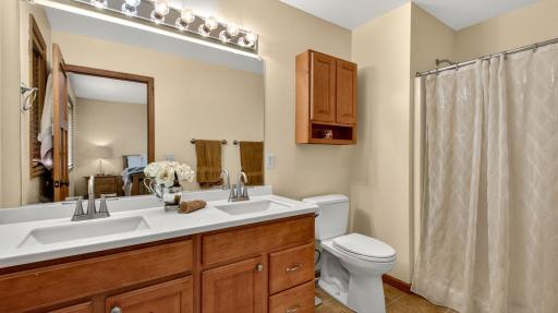 4409 Echo Valley Drive, Eau Claire, WI 54701