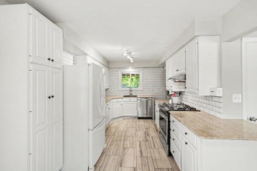 5214 E County N, Saint Paul, MN 55110