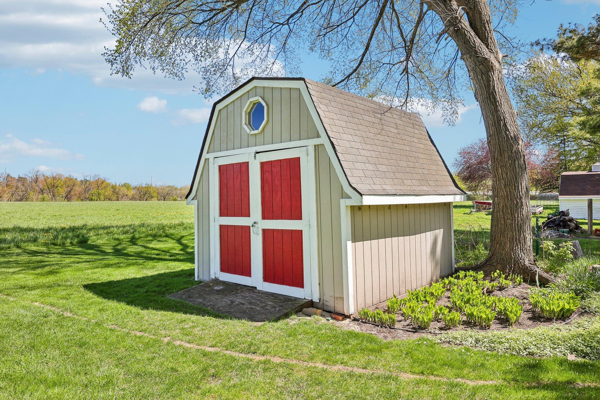 handy storage shed