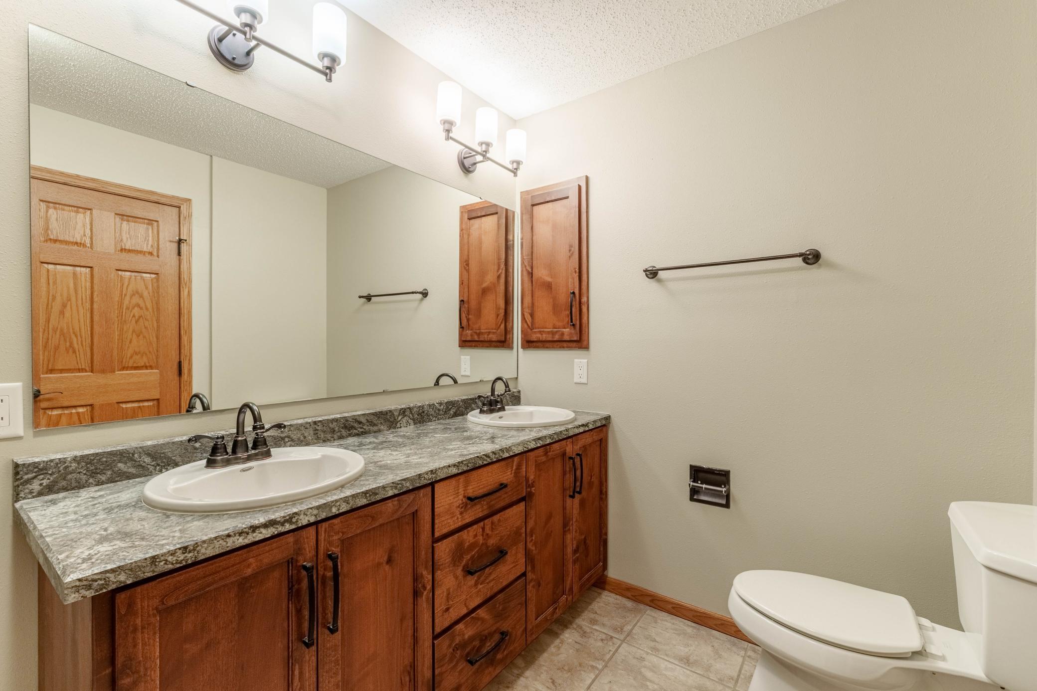 Upper Level Primary Bath
