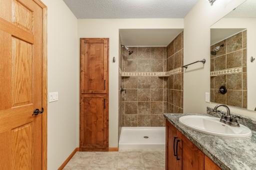 Main Level Primary Bath