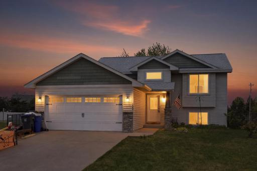 1307 Osprey Court, New Richmond, WI 54017