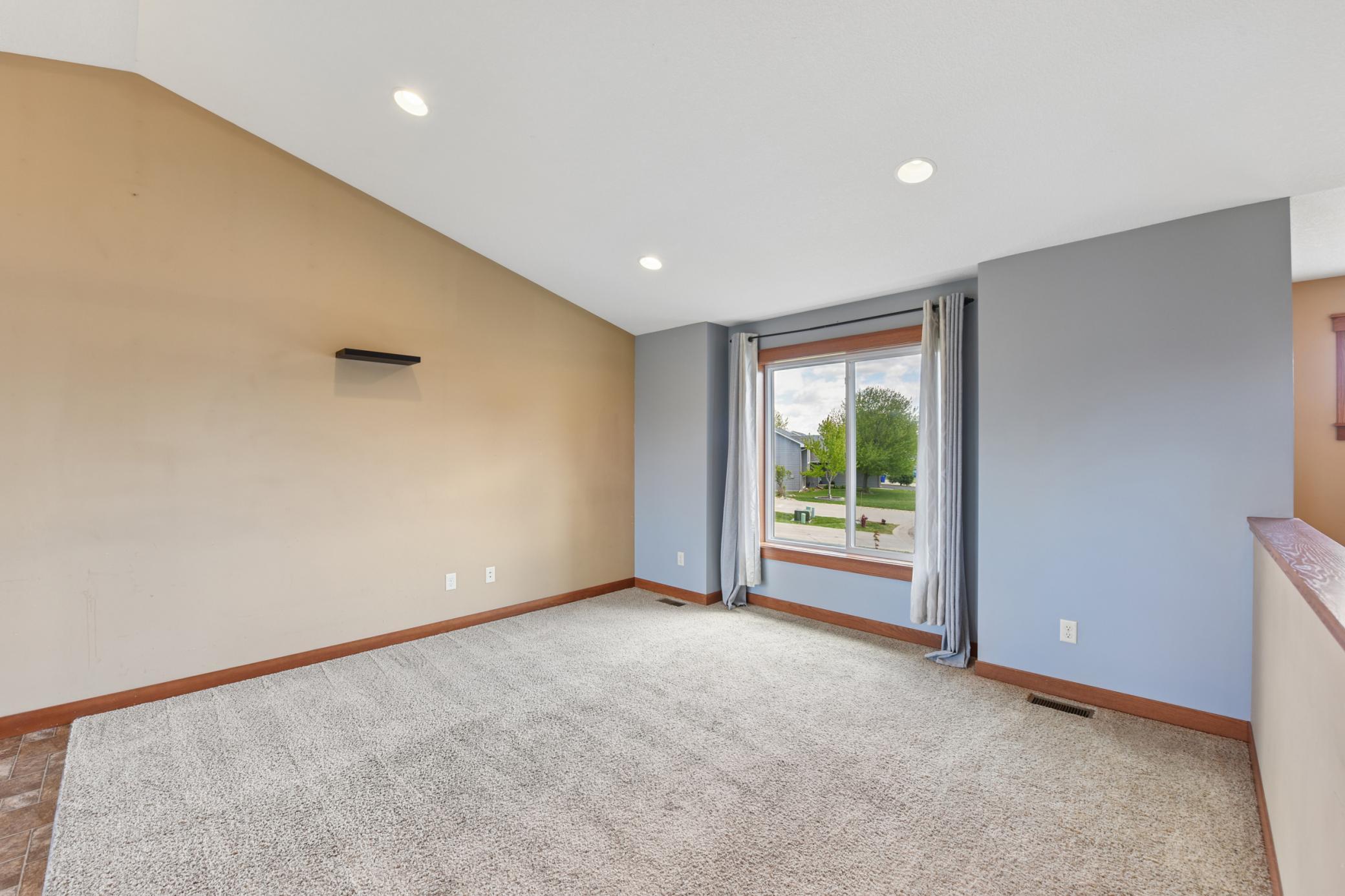 Welcome to 1307 Osprey Court!
