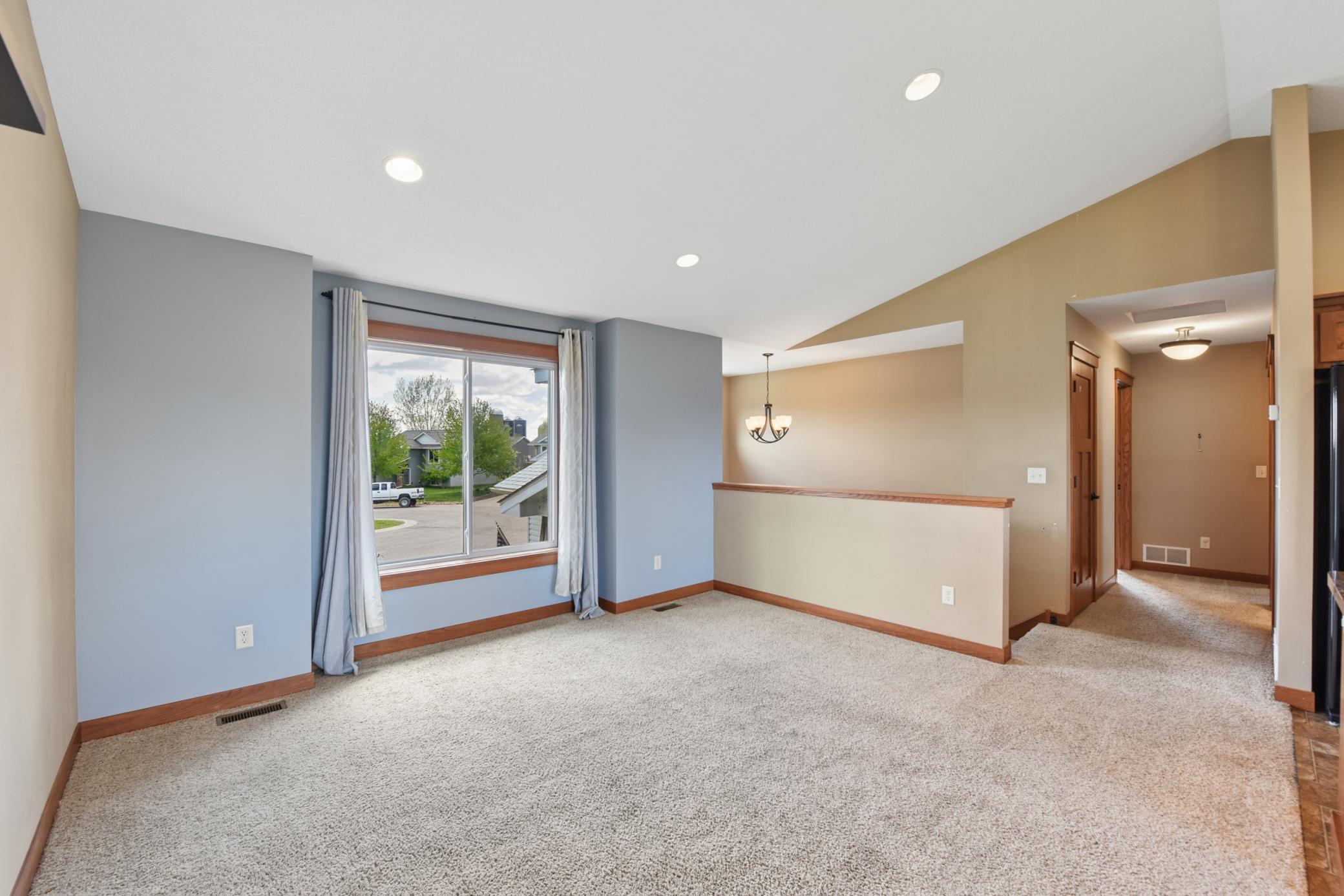 Welcome to 1307 Osprey Court!