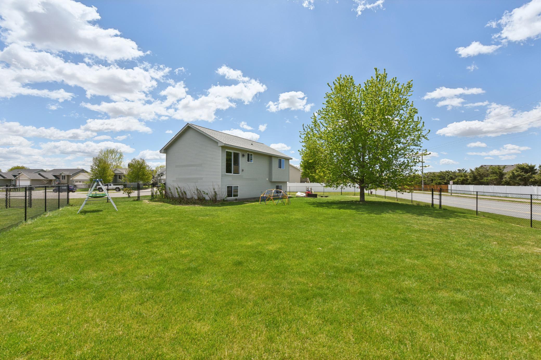 Welcome to 1307 Osprey Court!