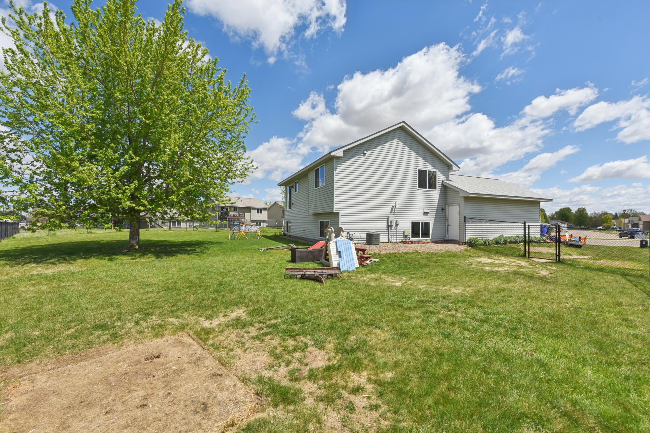 Welcome to 1307 Osprey Court!