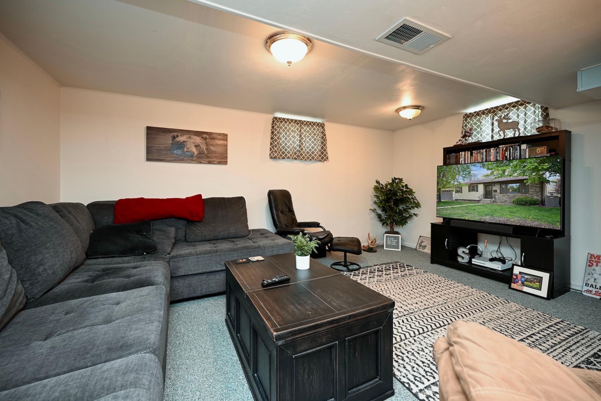 15 LL Family Room.jpg