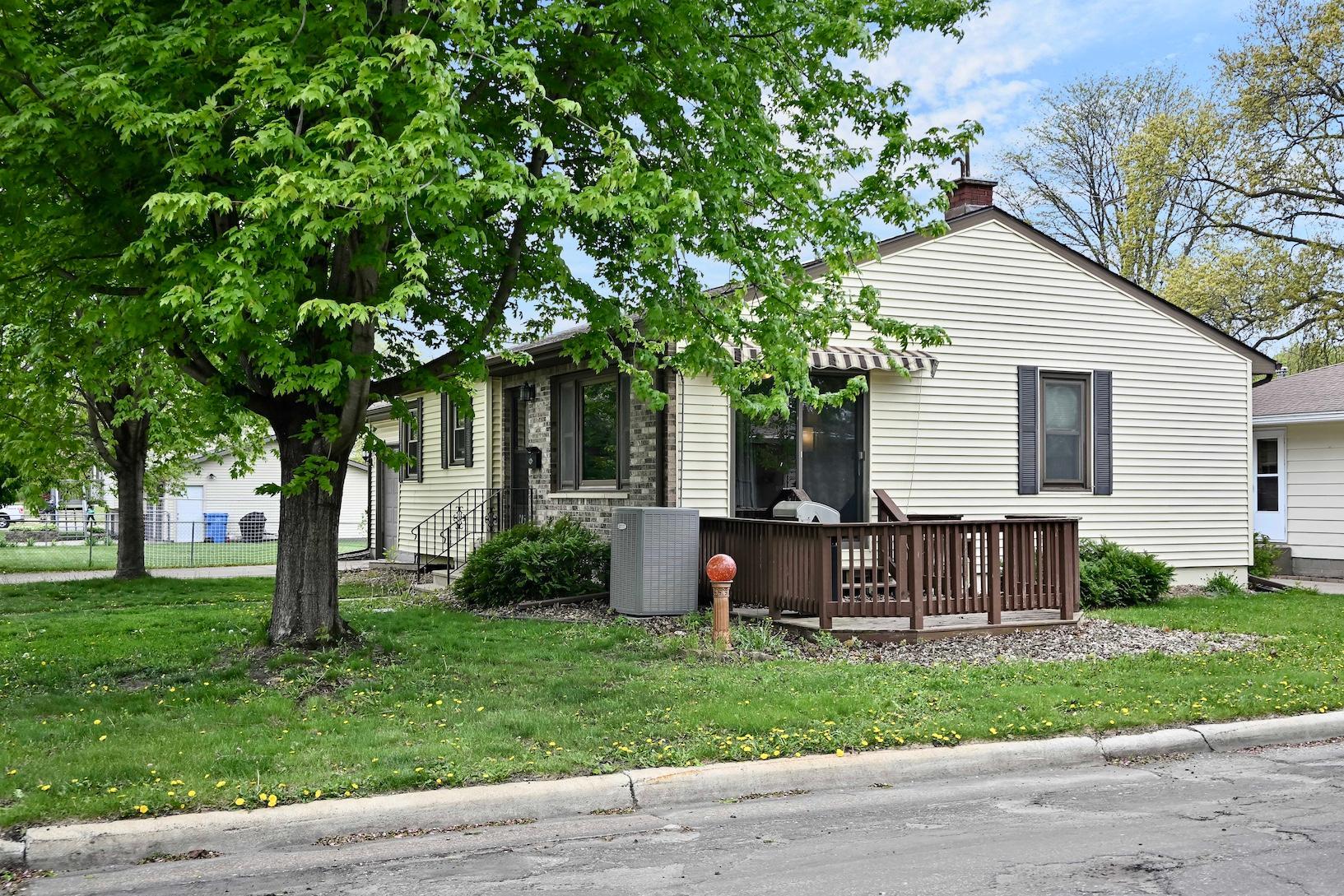 21 Corner View.jpg