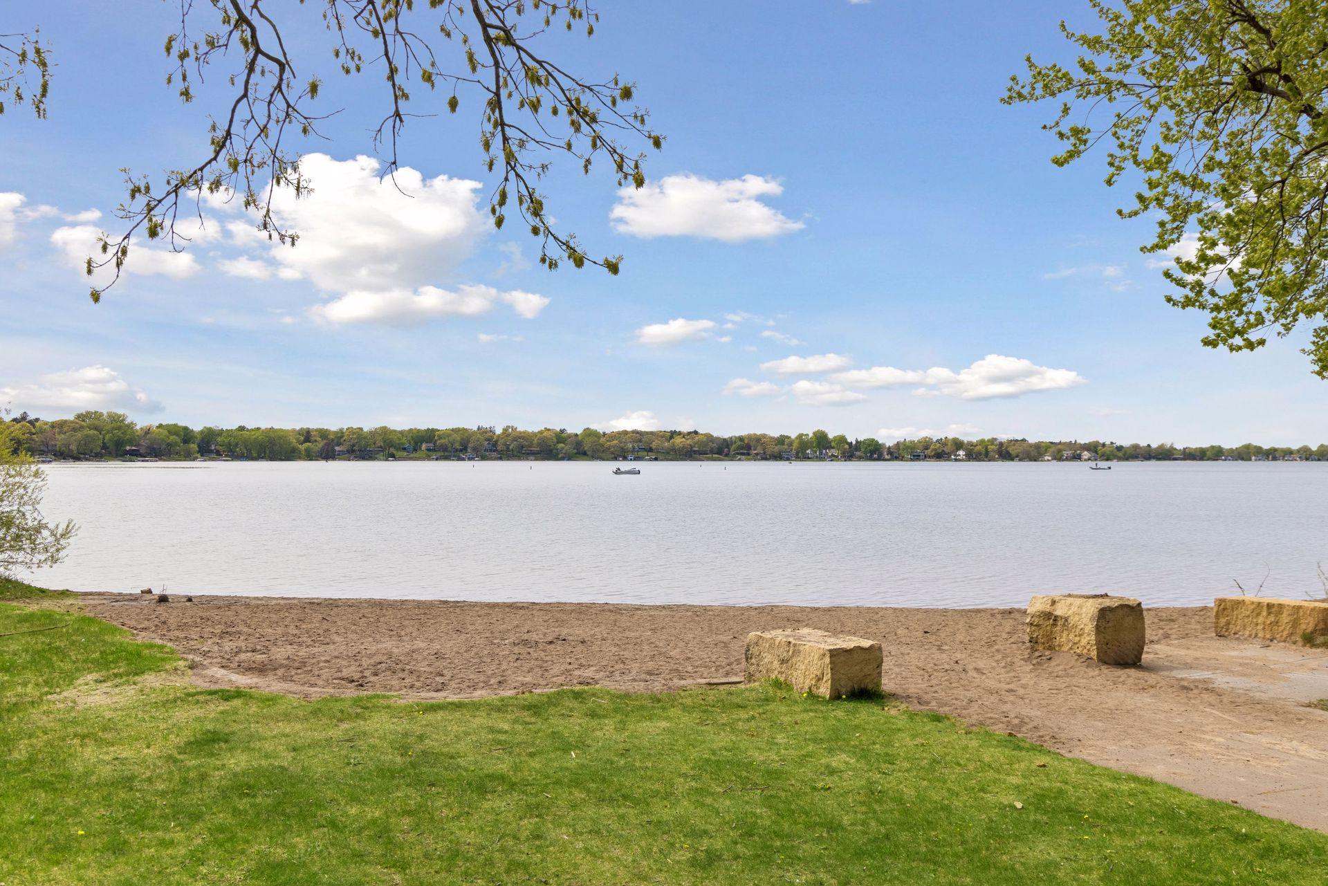 Turtle Lake Beach - 20 Minute Walk