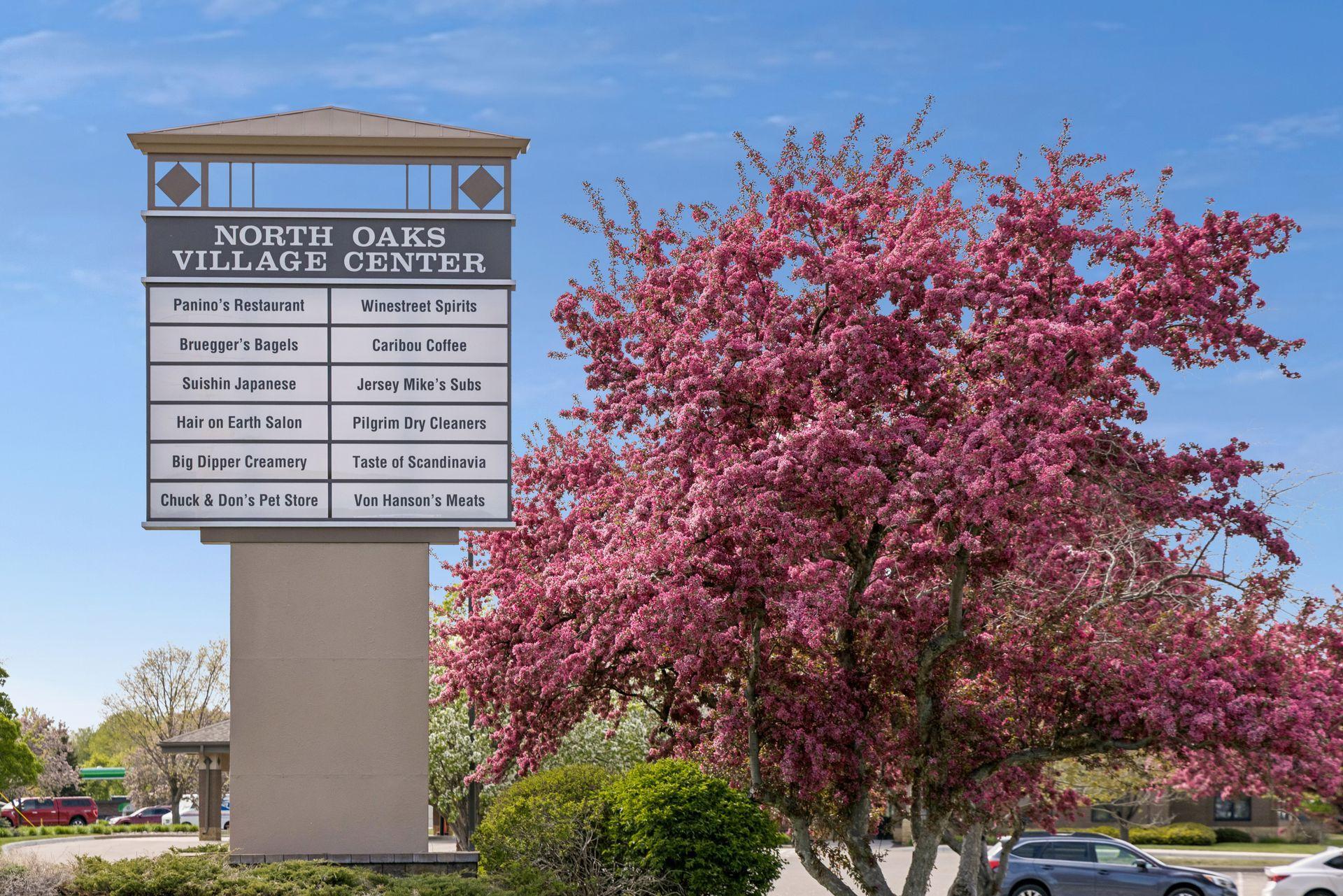 10-15 Minute Walk to amazing shops and restaurants!