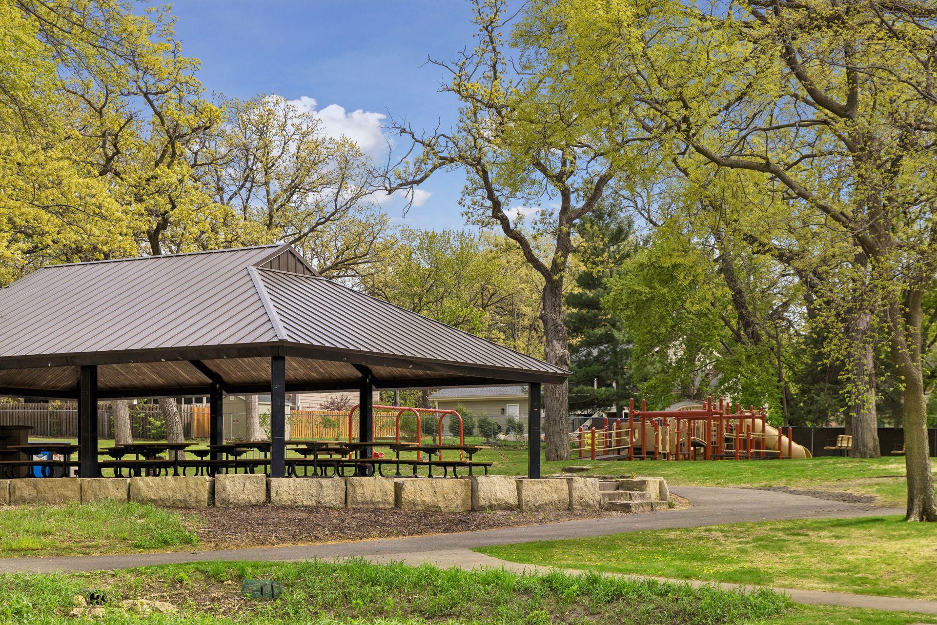 Turtle Lake Park - 20 Minute Walk