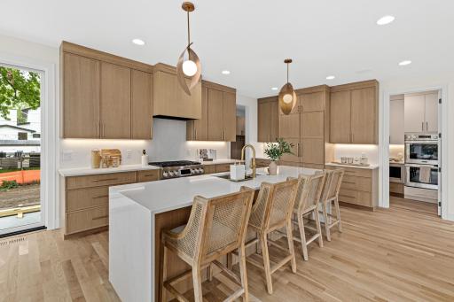 6100 Abbott Avenue S, Edina, MN 55410